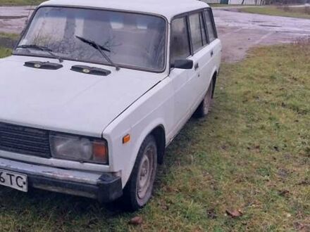 Белый ВАЗ 2104, объемом двигателя 1.5 л и пробегом 74 тыс. км за 600 $, фото 1 на Automoto.ua