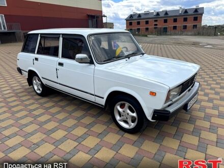 Белый ВАЗ 2104, объемом двигателя 1.5 л и пробегом 88 тыс. км за 2150 $, фото 1 на Automoto.ua