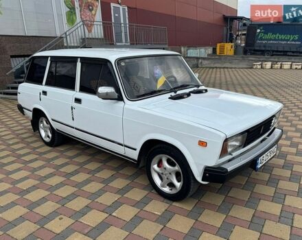 Белый ВАЗ 2104, объемом двигателя 1.5 л и пробегом 88 тыс. км за 1949 $, фото 1 на Automoto.ua