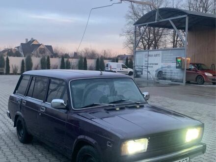 Фиолетовый ВАЗ 2104, объемом двигателя 1.5 л и пробегом 370 тыс. км за 800 $, фото 1 на Automoto.ua
