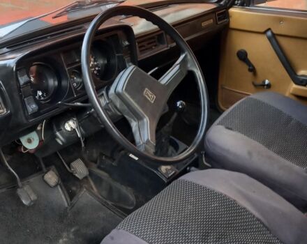 Красный ВАЗ 2104, объемом двигателя 0 л и пробегом 250 тыс. км за 751 $, фото 2 на Automoto.ua