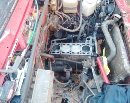 ВАЗ 2104 1987 в Луцке на Automoto.ua Красный ВАЗ 2104, объемом двигателя 3 л и пробегом 200 тыс. км за 350 $, фото 5 на Automoto.ua