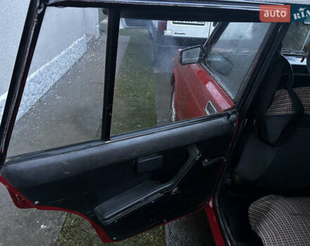 Красный ВАЗ 2104, объемом двигателя 1.5 л и пробегом 500 тыс. км за 1000 $, фото 5 на Automoto.ua