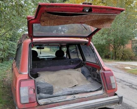 Красный ВАЗ 2104, объемом двигателя 0 л и пробегом 200 тыс. км за 525 $, фото 2 на Automoto.ua