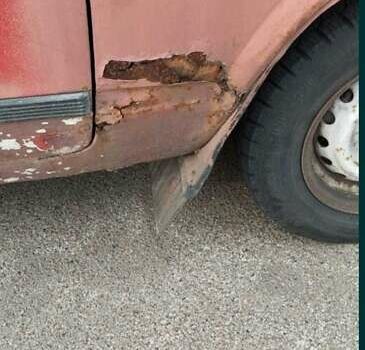 Красный ВАЗ 2104, объемом двигателя 1.3 л и пробегом 150 тыс. км за 512 $, фото 4 на Automoto.ua