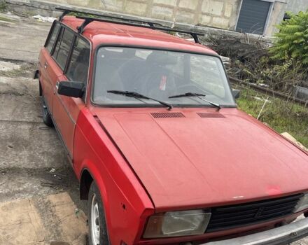Красный ВАЗ 2104, объемом двигателя 1.5 л и пробегом 286 тыс. км за 561 $, фото 2 на Automoto.ua