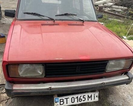 Красный ВАЗ 2104, объемом двигателя 1.5 л и пробегом 286 тыс. км за 561 $, фото 6 на Automoto.ua