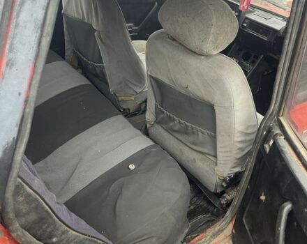 Красный ВАЗ 2104, объемом двигателя 1.5 л и пробегом 286 тыс. км за 561 $, фото 6 на Automoto.ua