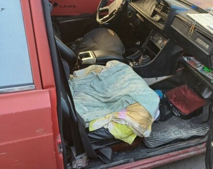 Красный ВАЗ 2104, объемом двигателя 0 л и пробегом 200 тыс. км за 263 $, фото 5 на Automoto.ua