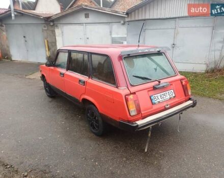 Красный ВАЗ 2104, объемом двигателя 1.5 л и пробегом 300 тыс. км за 549 $, фото 4 на Automoto.ua