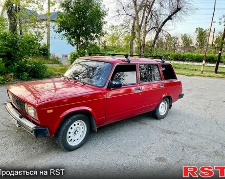 Красный ВАЗ 2104, объемом двигателя 1.5 л и пробегом 300 тыс. км за 1200 $, фото 2 на Automoto.ua
