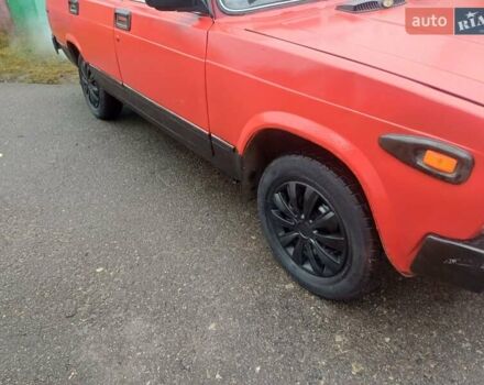 Красный ВАЗ 2104, объемом двигателя 1.5 л и пробегом 300 тыс. км за 549 $, фото 17 на Automoto.ua