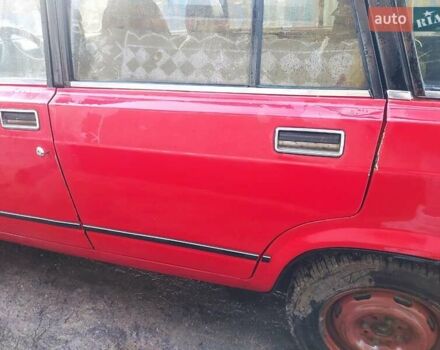 Красный ВАЗ 2104, объемом двигателя 1.5 л и пробегом 42 тыс. км за 1100 $, фото 4 на Automoto.ua