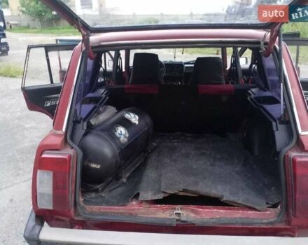ВАЗ 2104 1994 в Чернигове на Automoto.ua Красный ВАЗ 2104, объемом двигателя 0 л и пробегом 93 тыс. км за 600 $, фото 3 на Automoto.ua