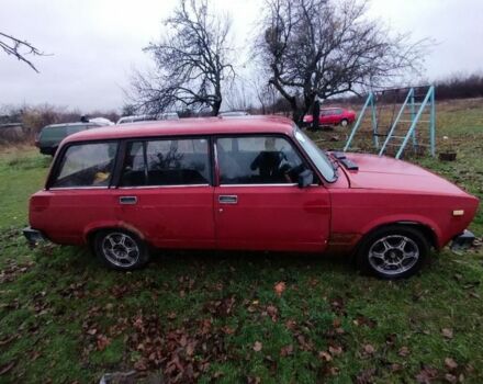 Красный ВАЗ 2104, объемом двигателя 1.5 л и пробегом 300 тыс. км за 414 $, фото 2 на Automoto.ua