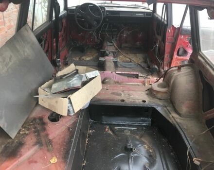 Красный ВАЗ 2104, объемом двигателя 1.6 л и пробегом 100 тыс. км за 271 $, фото 9 на Automoto.ua