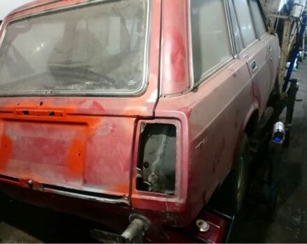 Красный ВАЗ 2104, объемом двигателя 1.6 л и пробегом 100 тыс. км за 271 $, фото 4 на Automoto.ua