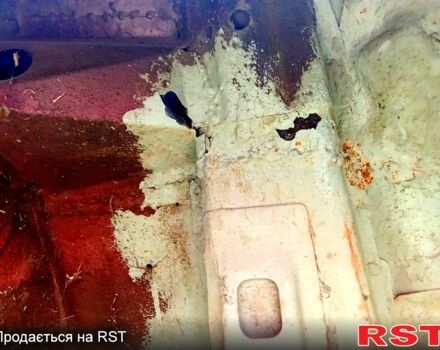 ВАЗ 2104 1996 в Умани на Automoto.ua Красный ВАЗ 2104, объемом двигателя 1.3 л и пробегом 0 тыс. км за 700 $, фото 5 на Automoto.ua