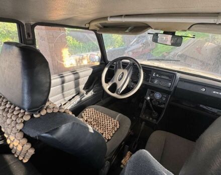 Красный ВАЗ 2104, объемом двигателя 1.5 л и пробегом 300 тыс. км за 400 $, фото 4 на Automoto.ua