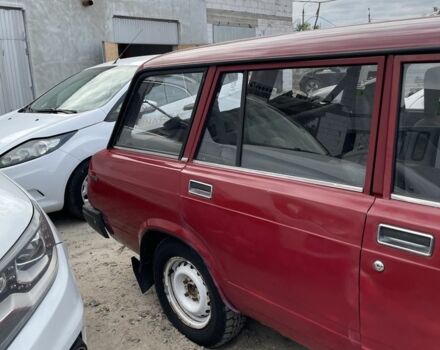 Красный ВАЗ 2104, объемом двигателя 1.5 л и пробегом 330 тыс. км за 800 $, фото 4 на Automoto.ua