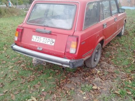 ВАЗ 2104 1987 в Луцке на Automoto.ua Красный ВАЗ 2104, объемом двигателя 3 л и пробегом 200 тыс. км за 350 $, фото 1 на Automoto.ua