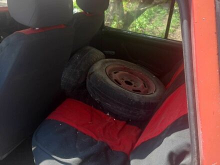 ВАЗ 2104 1987 у Львові на Automoto.ua Червоний ВАЗ 2104, об'ємом двигуна 0 л та пробігом 150 тис. км за 200 $, фото 1 на Automoto.ua
