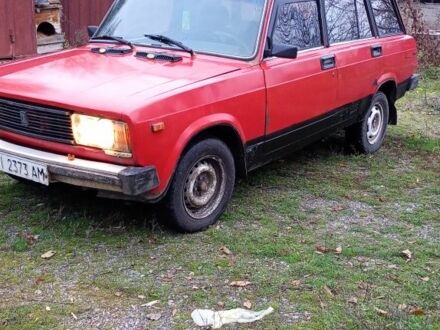 Красный ВАЗ 2104, объемом двигателя 1.3 л и пробегом 300 тыс. км за 643 $, фото 1 на Automoto.ua