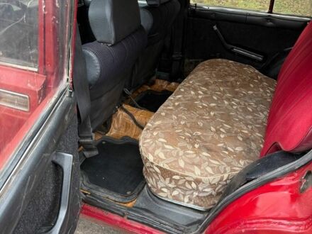 Красный ВАЗ 2104, объемом двигателя 1.3 л и пробегом 150 тыс. км за 379 $, фото 1 на Automoto.ua