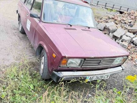 ВАЗ 2104 2002 у Кам'янське (Дніпродзержинськ) на Automoto.ua Червоний ВАЗ 2104, об'ємом двигуна 1.5 л та пробігом 270 тис. км за 703 $, фото 1 на Automoto.ua
