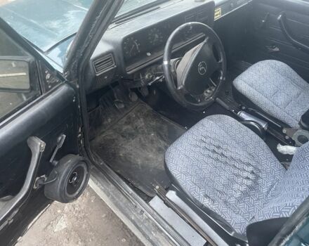 Зеленый ВАЗ 2104, объемом двигателя 1.5 л и пробегом 170 тыс. км за 1500 $, фото 4 на Automoto.ua