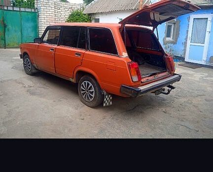 Оранжевый ВАЗ 2104, объемом двигателя 1.5 л и пробегом 200 тыс. км за 650 $, фото 1 на Automoto.ua