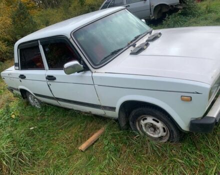 Белый ВАЗ 2105, объемом двигателя 0 л и пробегом 1000 тыс. км за 500 $, фото 2 на Automoto.ua