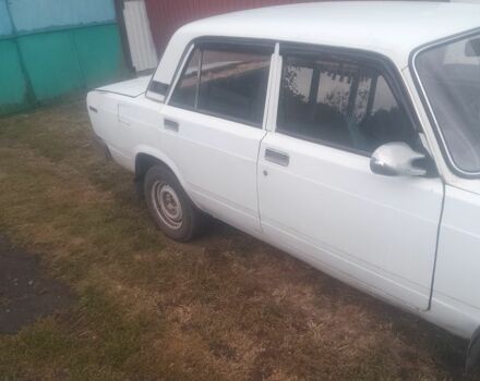 Белый ВАЗ 2105, объемом двигателя 2 л и пробегом 76 тыс. км за 793 $, фото 1 на Automoto.ua