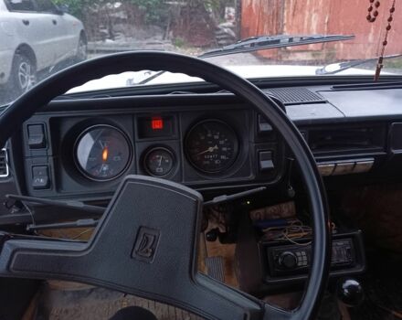 Белый ВАЗ 2105, объемом двигателя 1.5 л и пробегом 280 тыс. км за 450 $, фото 4 на Automoto.ua