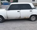 Белый ВАЗ 2105, объемом двигателя 1.5 л и пробегом 280 тыс. км за 450 $, фото 2 на Automoto.ua