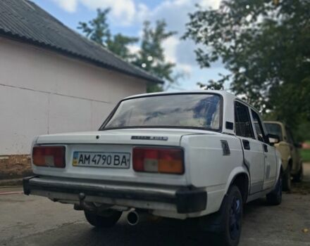 Белый ВАЗ 2105, объемом двигателя 0 л и пробегом 1000 тыс. км за 474 $, фото 2 на Automoto.ua