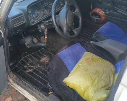 Білий ВАЗ 2105, об'ємом двигуна 1 л та пробігом 180 тис. км за 430 $, фото 5 на Automoto.ua