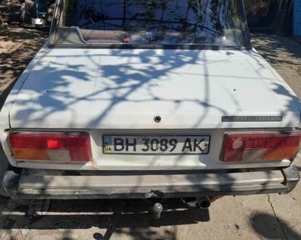 Белый ВАЗ 2105, объемом двигателя 1 л и пробегом 5 тыс. км за 523 $, фото 2 на Automoto.ua