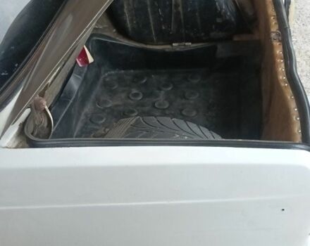 Білий ВАЗ 2105, об'ємом двигуна 1.5 л та пробігом 250 тис. км за 761 $, фото 18 на Automoto.ua