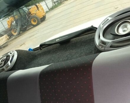 Білий ВАЗ 2105, об'ємом двигуна 1.5 л та пробігом 250 тис. км за 761 $, фото 16 на Automoto.ua