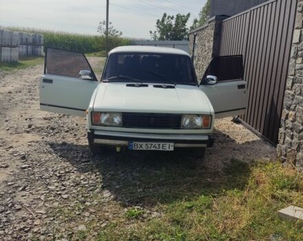 Белый ВАЗ 2105, объемом двигателя 3 л и пробегом 567 тыс. км за 590 $, фото 3 на Automoto.ua