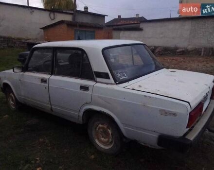 Белый ВАЗ 2105, объемом двигателя 0 л и пробегом 200 тыс. км за 286 $, фото 2 на Automoto.ua