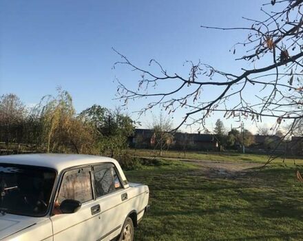 Белый ВАЗ 2105, объемом двигателя 1.5 л и пробегом 180 тыс. км за 620 $, фото 2 на Automoto.ua