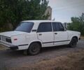 Белый ВАЗ 2105, объемом двигателя 1.3 л и пробегом 100 тыс. км за 528 $, фото 1 на Automoto.ua