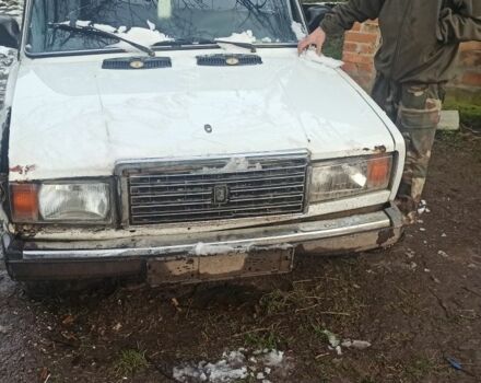 Белый ВАЗ 2105, объемом двигателя 1.3 л и пробегом 79 тыс. км за 331 $, фото 3 на Automoto.ua