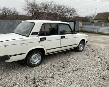 Белый ВАЗ 2105, объемом двигателя 0 л и пробегом 150 тыс. км за 450 $, фото 1 на Automoto.ua