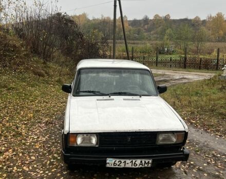 ВАЗ 2105 1981 в Сумах на Automoto.ua Белый ВАЗ 2105, объемом двигателя 1.3 л и пробегом 70 тыс. км за 444 $, фото 1 на Automoto.ua