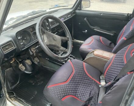 Белый ВАЗ 2105, объемом двигателя 0 л и пробегом 150 тыс. км за 450 $, фото 4 на Automoto.ua