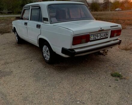 Белый ВАЗ 2105, объемом двигателя 1.5 л и пробегом 100 тыс. км за 597 $, фото 4 на Automoto.ua