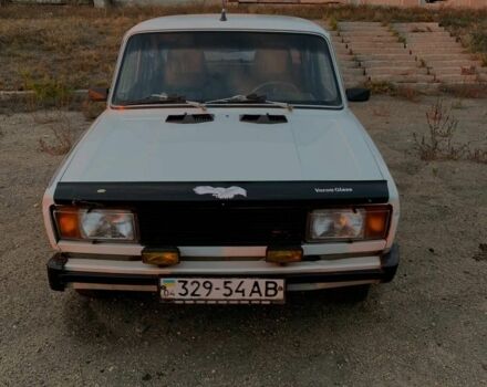 Белый ВАЗ 2105, объемом двигателя 1.5 л и пробегом 100 тыс. км за 597 $, фото 1 на Automoto.ua